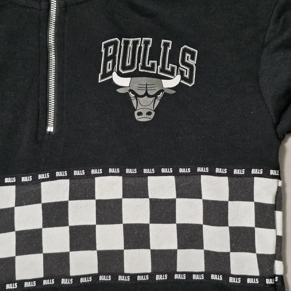 Chicago Bulls NBA Quarter-Zip Pullover Sweatshirt - Checkerboard Crop - Medium